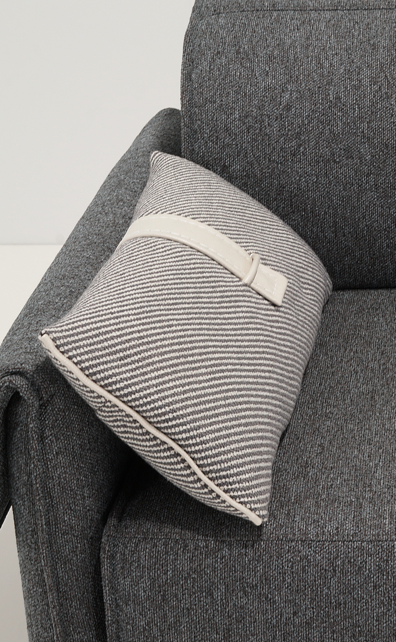 Подушка Emilia